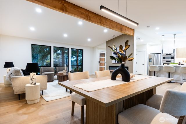 15621 SE 24th Street, Bellevue, WA 98008