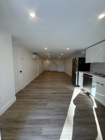 507 Main St 8, Walpole, MA 02081