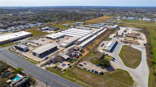 5901 Holly Road, Corpus Christi, TX 78412