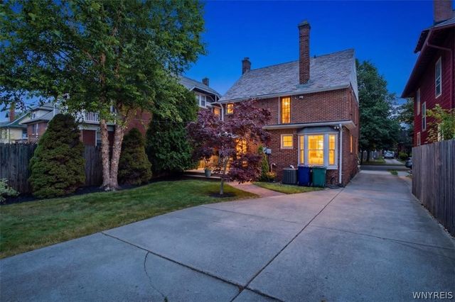 100 Chatham Avenue, Buffalo, NY 14216