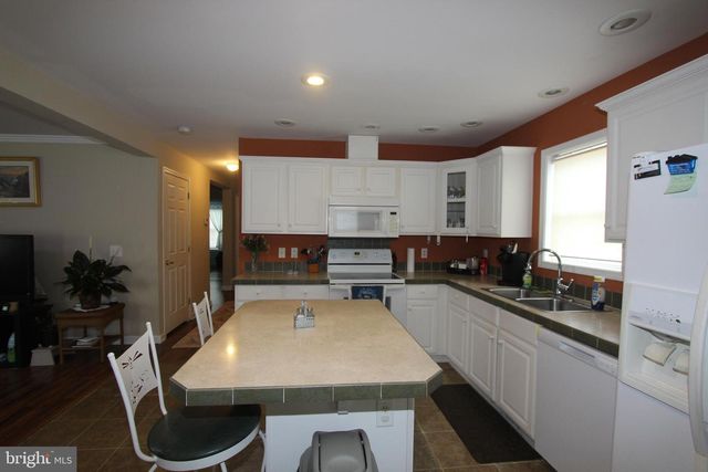 77 REAGAN COURT, Millville, NJ 08332