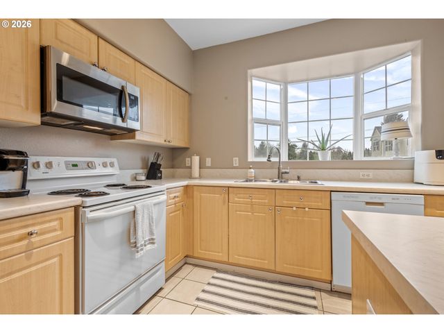 19900 Sw POPLARWOOD Pl, Tualatin, OR 97062