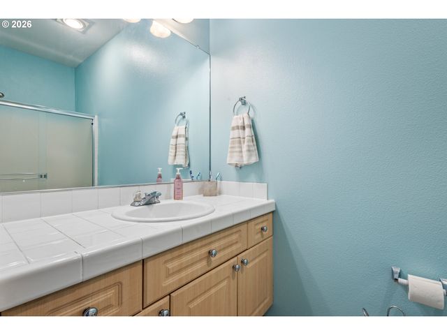 19900 Sw POPLARWOOD Pl, Tualatin, OR 97062