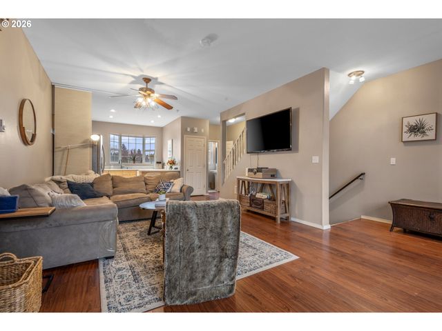 19900 Sw POPLARWOOD Pl, Tualatin, OR 97062