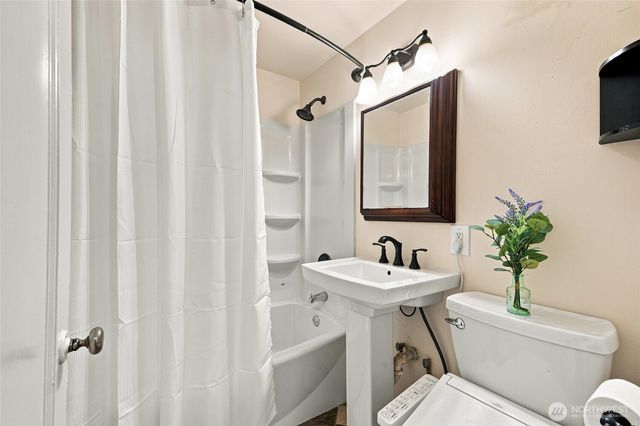 512 Bronson Place NE, Renton, WA 98056