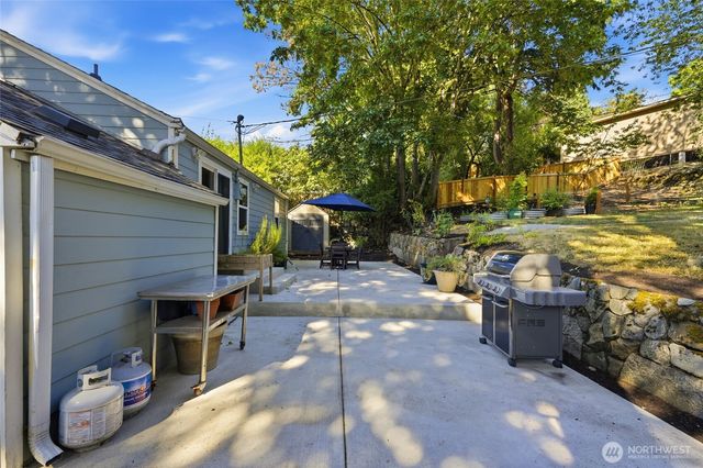 512 Bronson Place NE, Renton, WA 98056