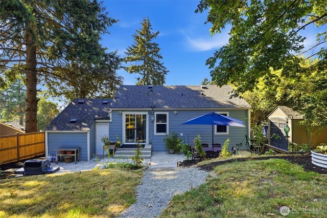 512 Bronson Place NE, Renton, WA 98056