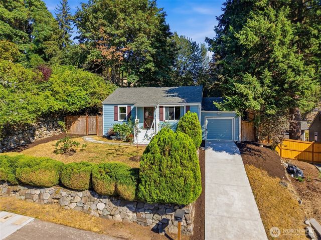 512 Bronson Place NE, Renton, WA 98056