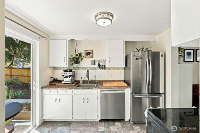 512 Bronson Place NE, Renton, WA 98056