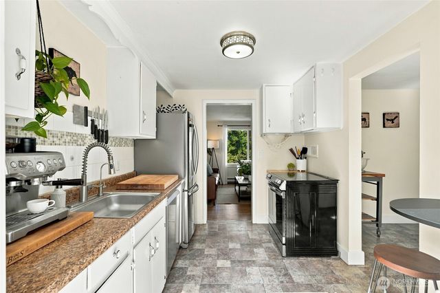 512 Bronson Place NE, Renton, WA 98056