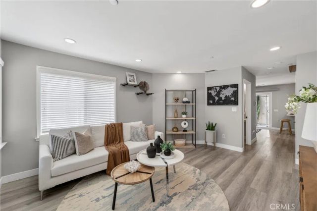 1124 S Mayflower, Monrovia, CA 91016