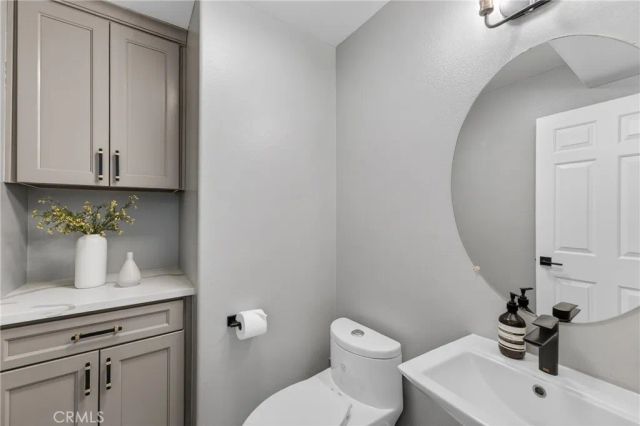 1124 S Mayflower, Monrovia, CA 91016