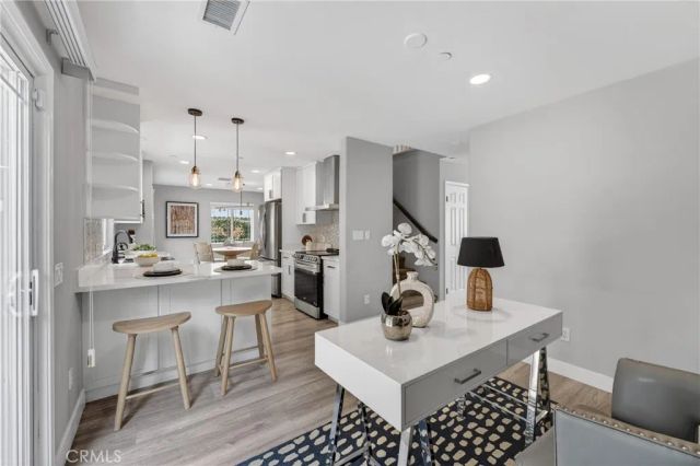 1124 S Mayflower, Monrovia, CA 91016
