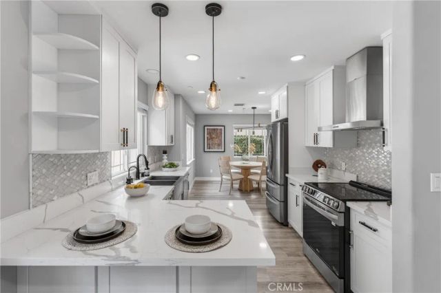 1124 S Mayflower, Monrovia, CA 91016