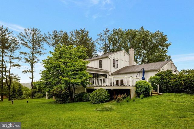 10904 BELGRAVIA CT, Great Falls, VA 22066