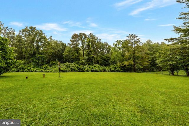 10904 BELGRAVIA CT, Great Falls, VA 22066