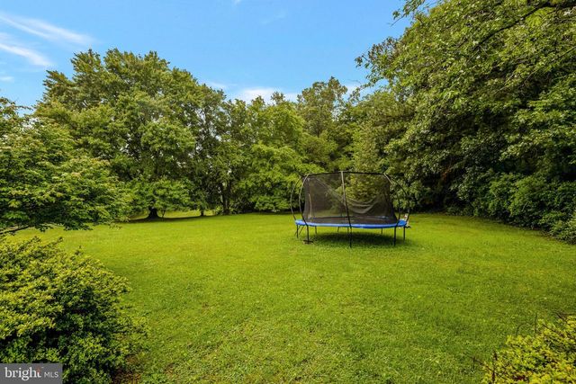 10904 BELGRAVIA CT, Great Falls, VA 22066