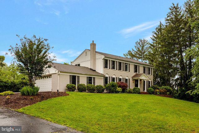 10904 BELGRAVIA CT, Great Falls, VA 22066