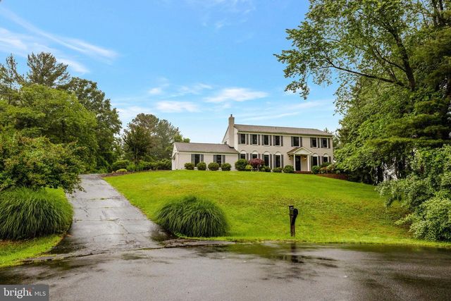 10904 BELGRAVIA CT, Great Falls, VA 22066