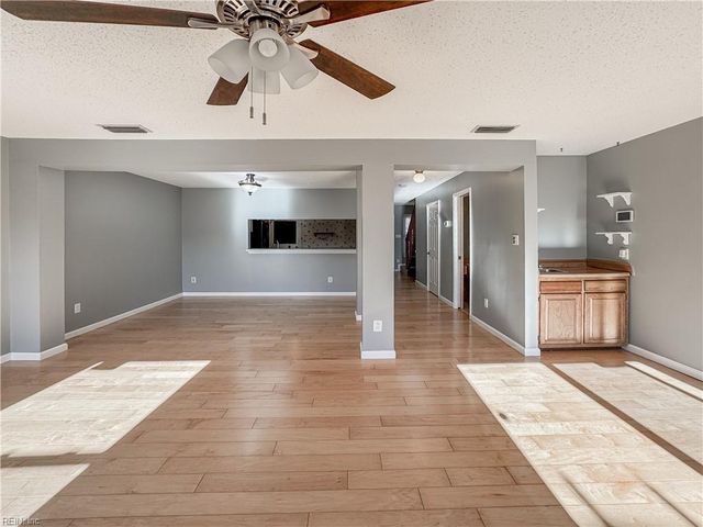 4825 Afton CT, Virginia Beach, VA 23462