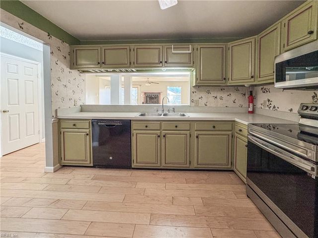 4825 Afton CT, Virginia Beach, VA 23462