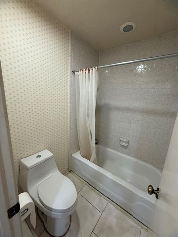 13319 Rosstown Drive, Sugar Land, TX 77478