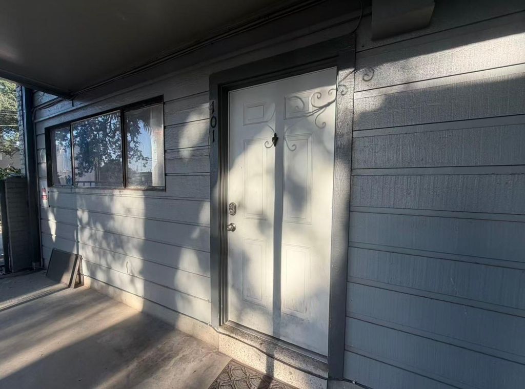 803 W 28th ST 101, Austin, TX 78705