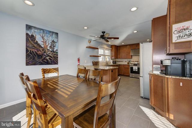 211 VALLEY FORGE RD, Cinnaminson, NJ 08077