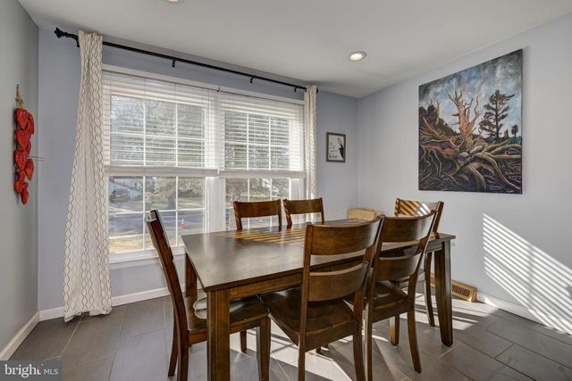 211 VALLEY FORGE RD, Cinnaminson, NJ 08077