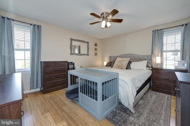 211 VALLEY FORGE RD, Cinnaminson, NJ 08077