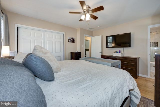 211 VALLEY FORGE RD, Cinnaminson, NJ 08077