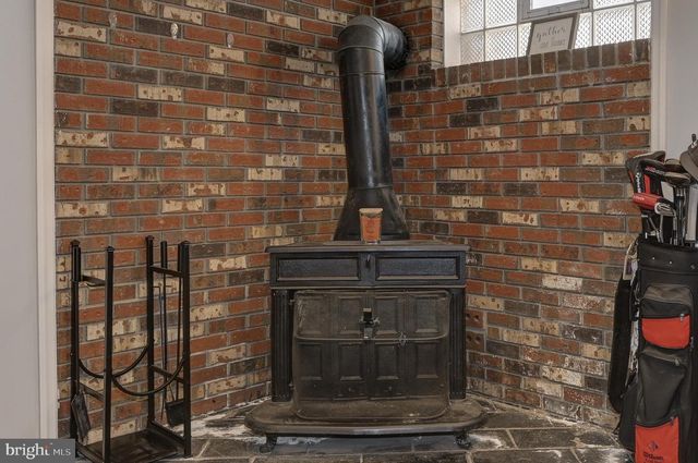 211 VALLEY FORGE RD, Cinnaminson, NJ 08077