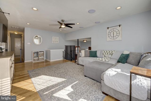 211 VALLEY FORGE RD, Cinnaminson, NJ 08077