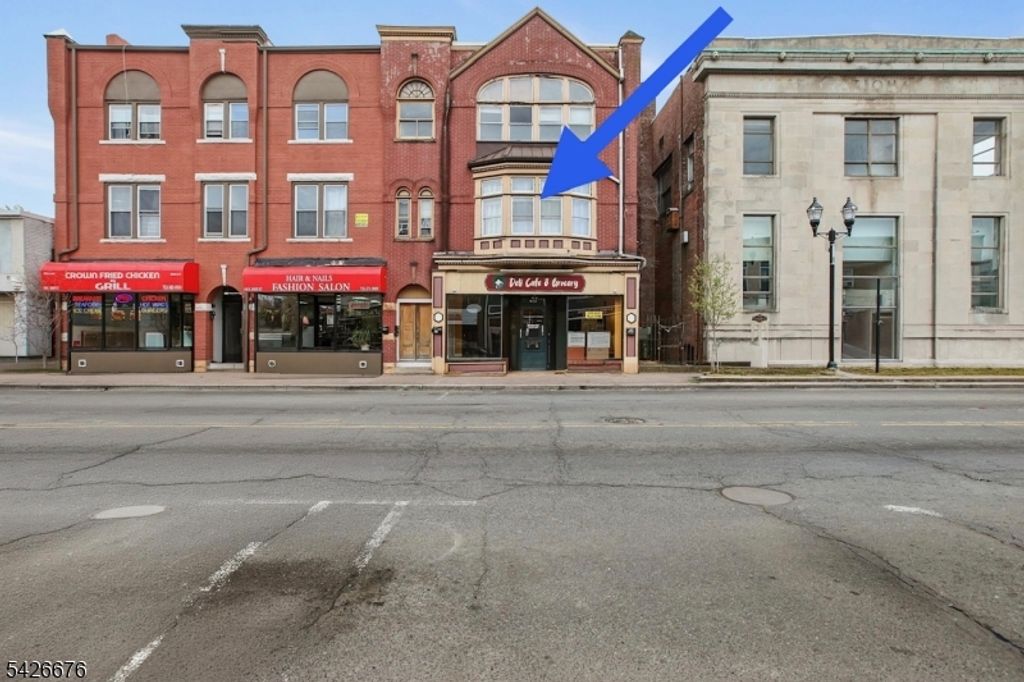 410 E Main St, Bound Brook Boro, NJ 08805