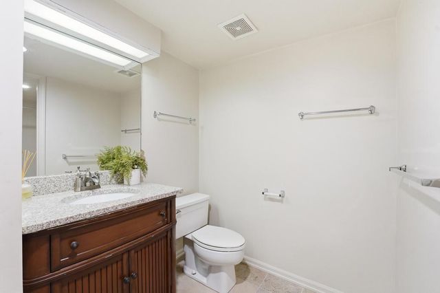 76 Le Mans Court, Prairie Village, KS 66208