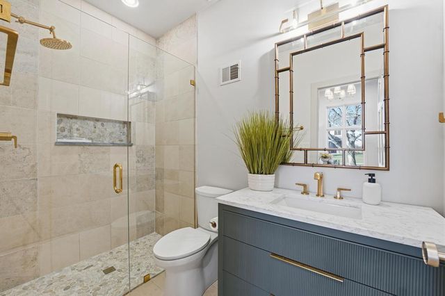 76 Le Mans Court, Prairie Village, KS 66208