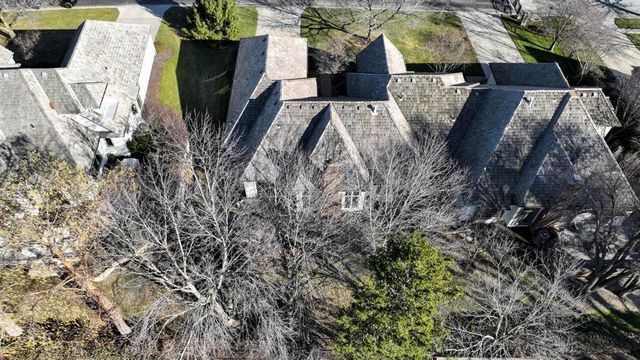 76 Le Mans Court, Prairie Village, KS 66208