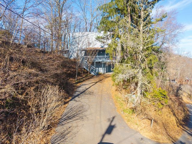 889 Big Ridge Road, Franklin, NC 28734