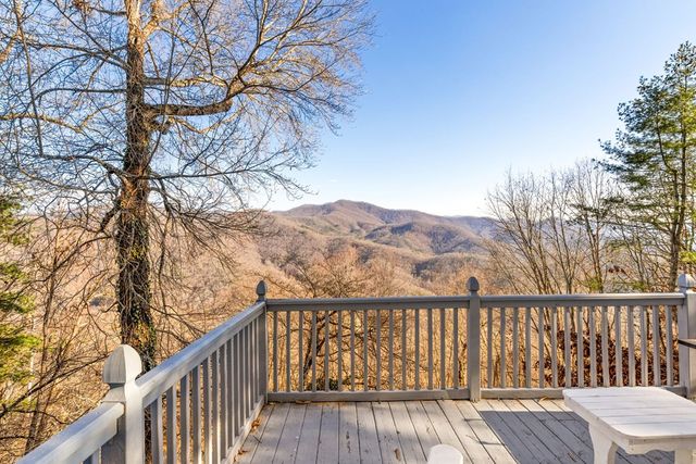 889 Big Ridge Road, Franklin, NC 28734