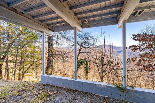 889 Big Ridge Road, Franklin, NC 28734
