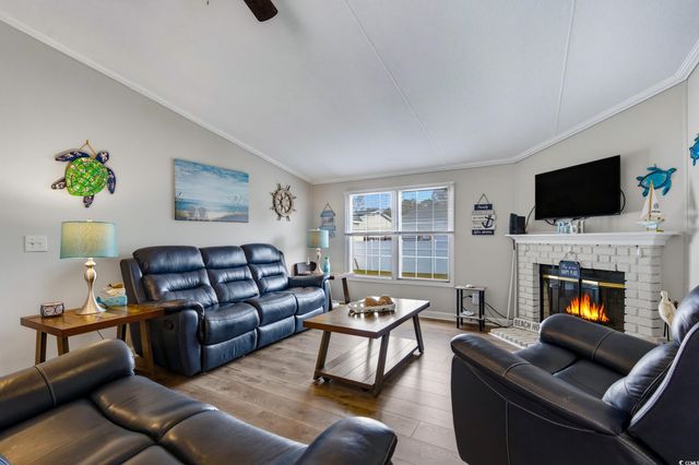 3136 Lyndon Dr., Little River, SC 29566