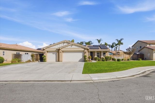 4504 Basque Street, Bakersfield, CA 93313