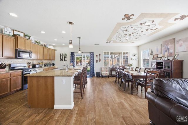 4504 Basque Street, Bakersfield, CA 93313