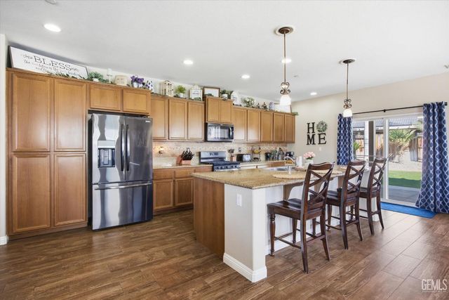 4504 Basque Street, Bakersfield, CA 93313