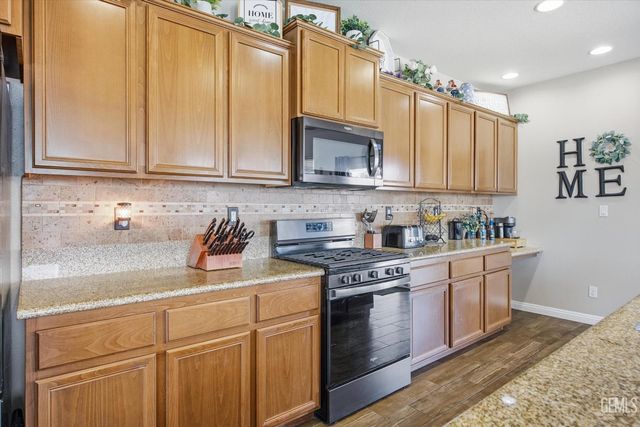 4504 Basque Street, Bakersfield, CA 93313