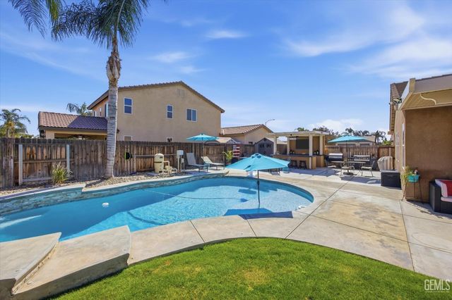 4504 Basque Street, Bakersfield, CA 93313