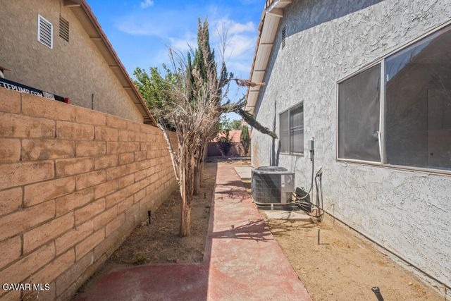1253 Morven Street, Lancaster, CA 93535
