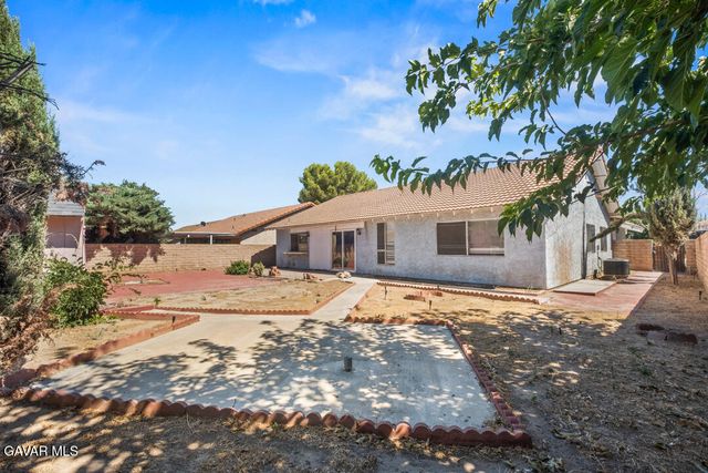 1253 Morven Street, Lancaster, CA 93535
