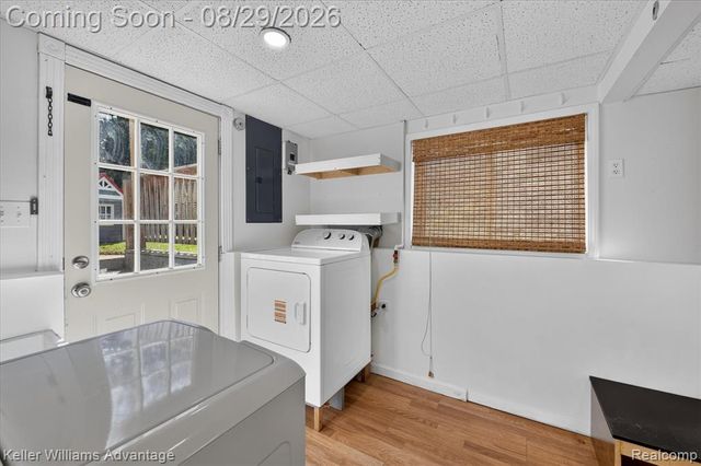 942 Panorama Drive, Milford, MI 48381
