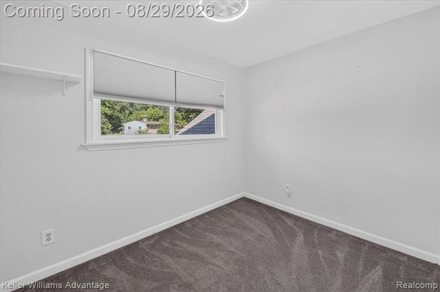 942 Panorama Drive, Milford, MI 48381